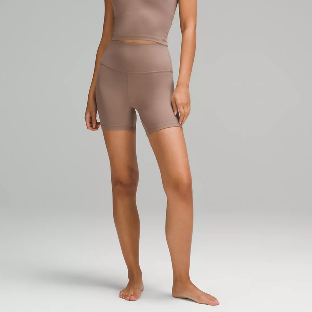 Wunder Train High-Rise Shorts 6"